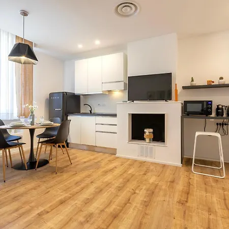 Marea - In The Center Of Iun R0875 Alghero